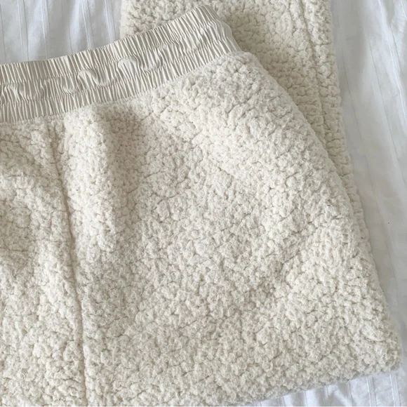 Aerie Cream Sherpa Women’s Jogger Pants XS Cozy Neutral Aesthetic - Picture 13 of 14